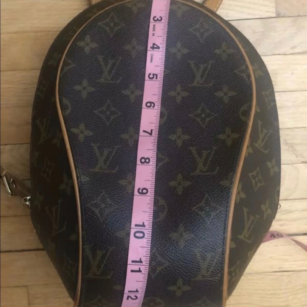 Louis Vuitton backpack - Picture 2 of 5